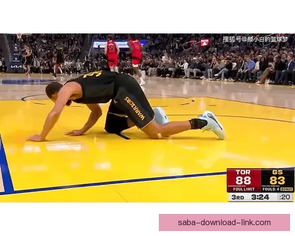 古德温倒地拼抢遭卡尔克布伦纳压伤 伤后返回更衣室接受治疗